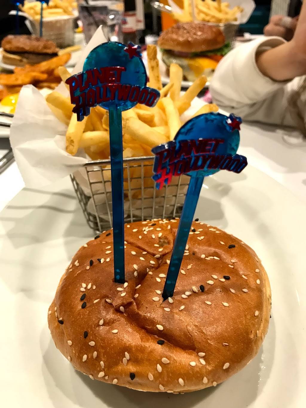 Planet Hollywood | restaurant | Los Angeles International Airport (LAX), Tom Bradley International Terminal, 380 World Way, Los Angeles, CA 90045, USA | 3234511004 OR +1 323-451-1004