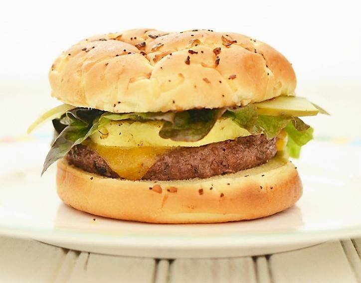 Crown Burgers & Subs | restaurant | 26177 Euclid Ave, Euclid, OH 44132, USA | 2167311133 OR +1 216-731-1133