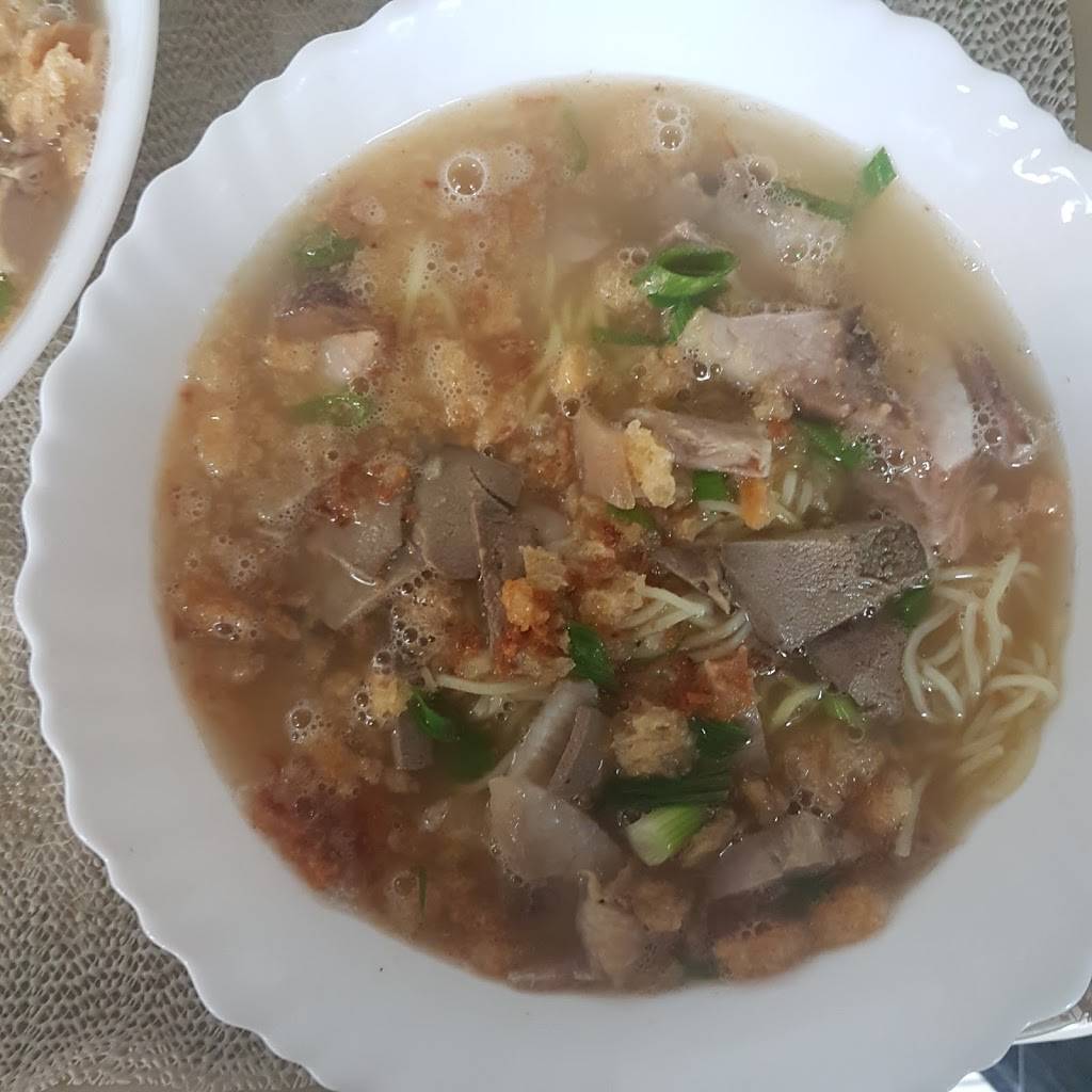 Lolas Kusina | restaurant | 96 Rexdale Blvd #4, Etobicoke, ON M9W 1N7, Canada | 4167924742 OR +1 416-792-4742