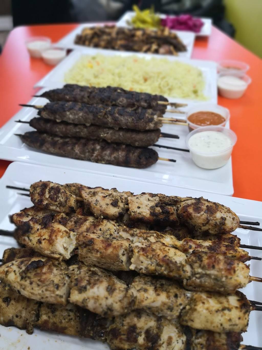 Zesty Pita - Shawarma & Halal Oakville Restaurant | restaurant | 579 Kerr St, Oakville, ON L6K 3E1, Canada | 9058423111 OR +1 905-842-3111