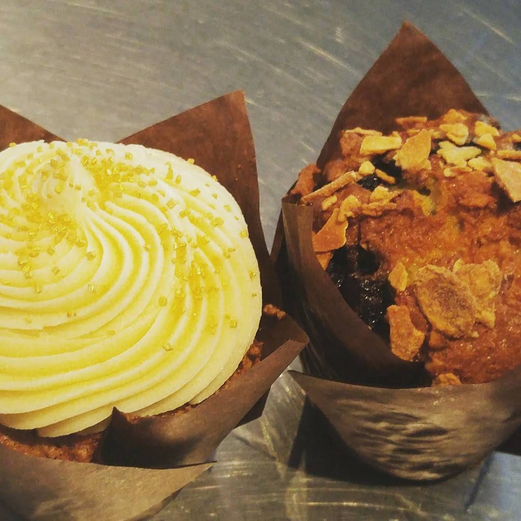 Suzie’s Gluten Free Kitchen | bakery | 7 Ontario St, Grimsby, ON L3M 3G8, Canada | 2892357501 OR +1 289-235-7501