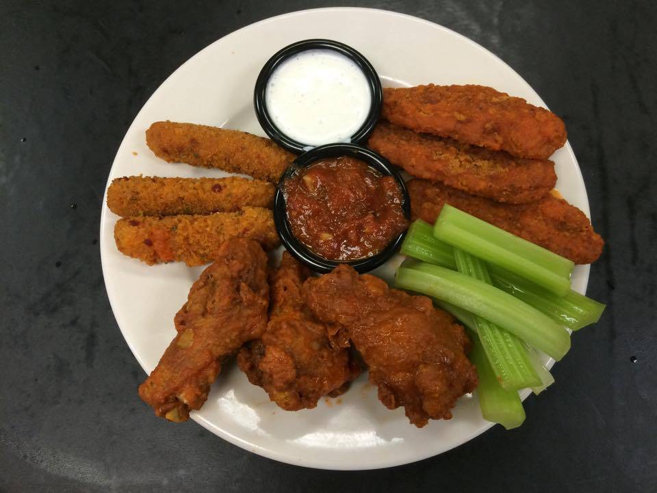 Mavis Winkles Irish Pub | restaurant | 8870 Darrow Rd F107, Twinsburg, OH 44087, USA | 3304053663 OR +1 330-405-3663