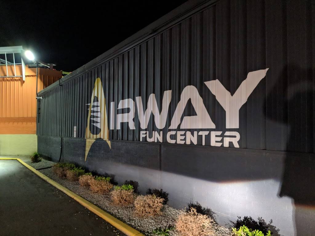 Airway Fun Center | restaurant | 5626 Portage Rd, Portage, MI 49002, USA | 2693277061 OR +1 269-327-7061