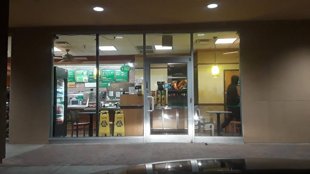 Subway | restaurant | 5820 W Peoria, Galleria Suite A-109, Glendale, AZ 85302, USA | 6234864132 OR +1 623-486-4132