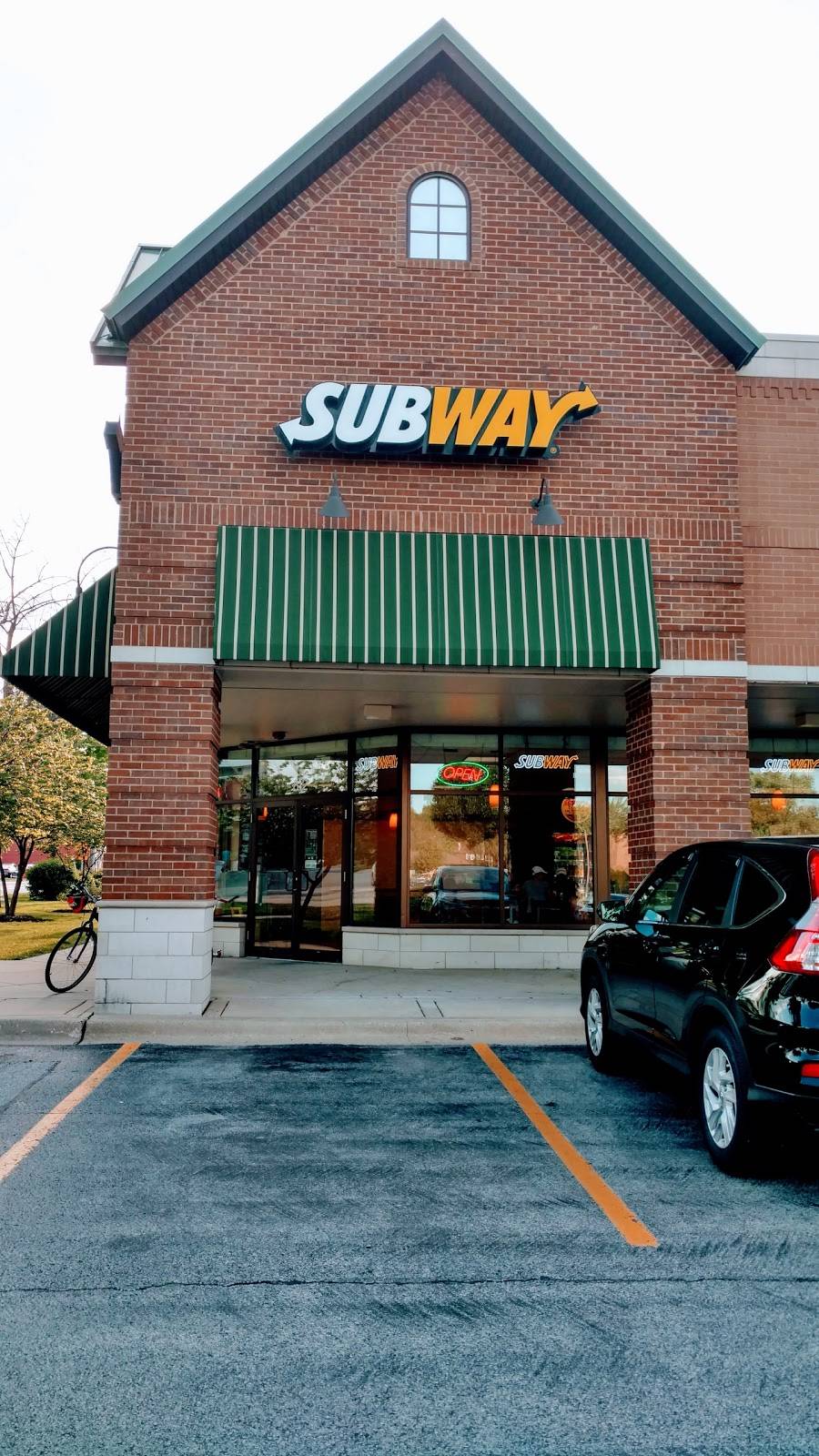 Subway Restaurants | restaurant | 812 E Kensington Rd, Arlington Heights, IL 60004, USA | 8476706950 OR +1 847-670-6950