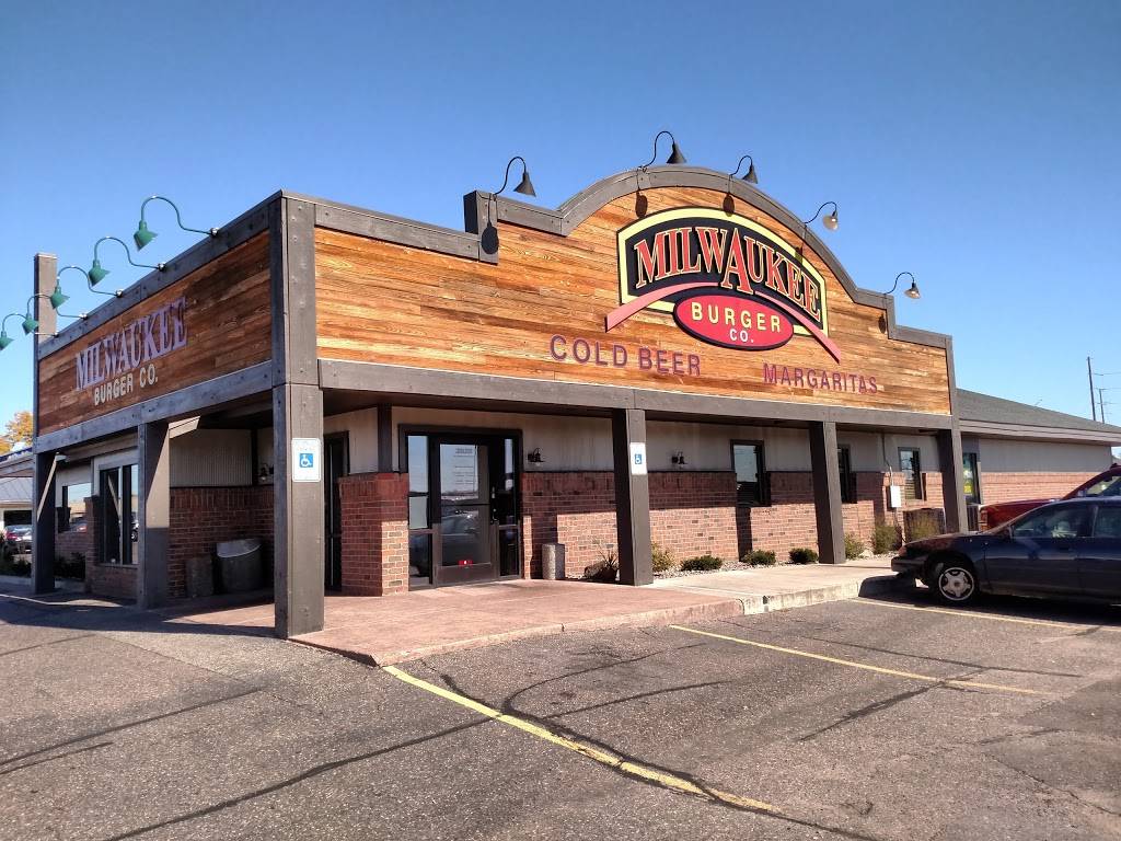 Milwaukee Burger Company | restaurant | 2620 E Clairemont Ave, Eau Claire, WI 54701, USA | 7158346503 OR +1 715-834-6503