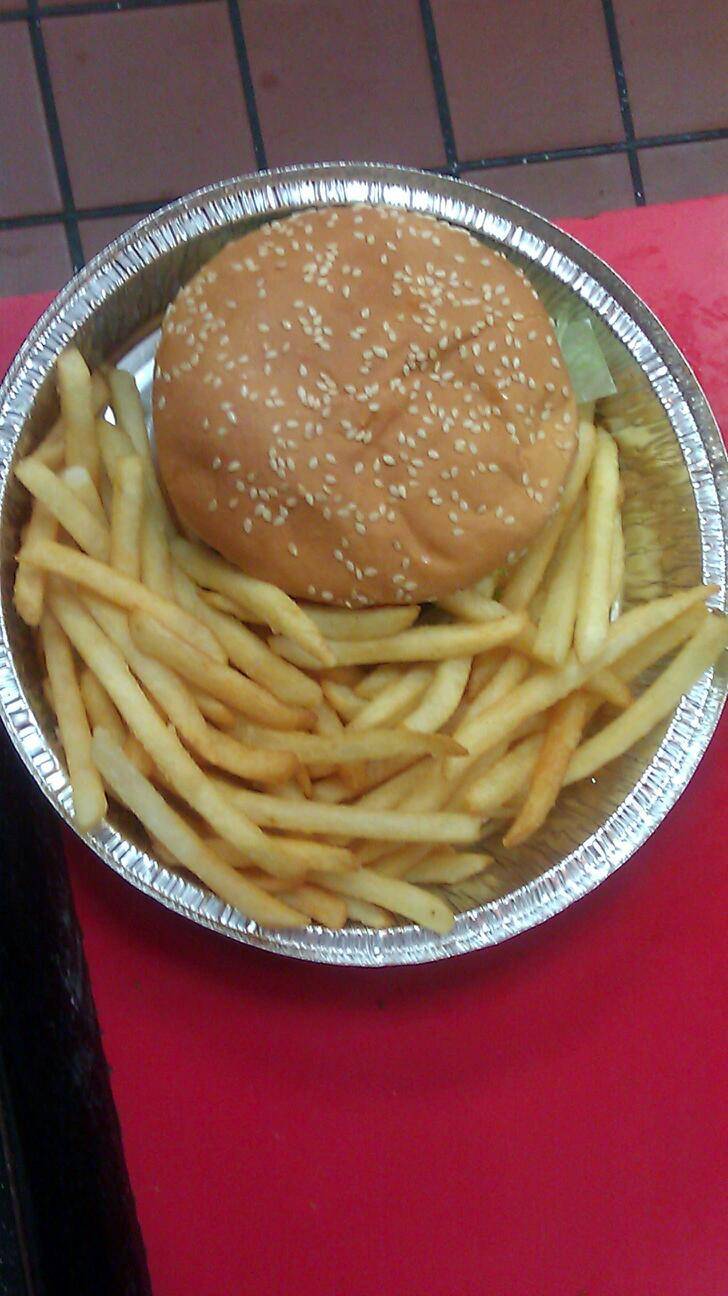 Crown Fried Chicken | meal delivery | 229 Malcolm X Blvd, Brooklyn, NY 11233, USA | 7184552100 OR +1 718-455-2100