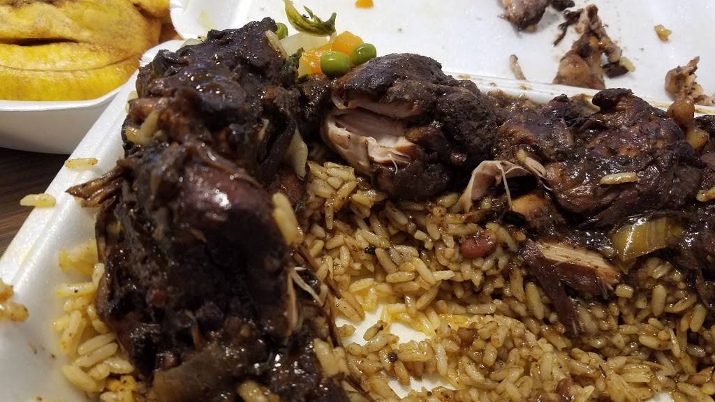 Patty Plus | restaurant | 324 Livingston St, Brooklyn, NY 11217, USA | 7185227565 OR +1 718-522-7565