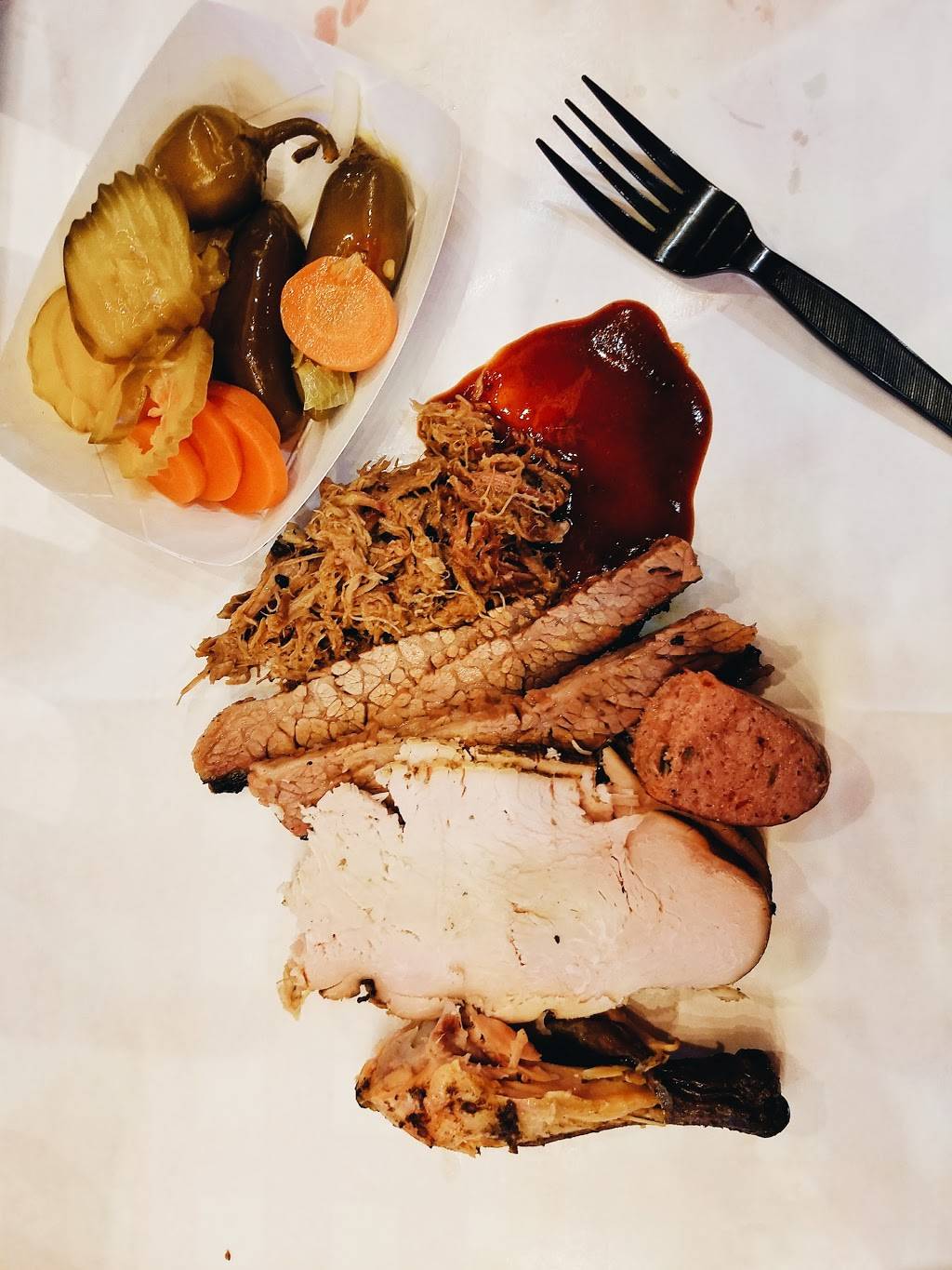 Rudys "Country Store" and Bar-B-Q | restaurant | 451 E, I-20, Arlington, TX 76018, USA | 8174657839 OR +1 817-465-7839