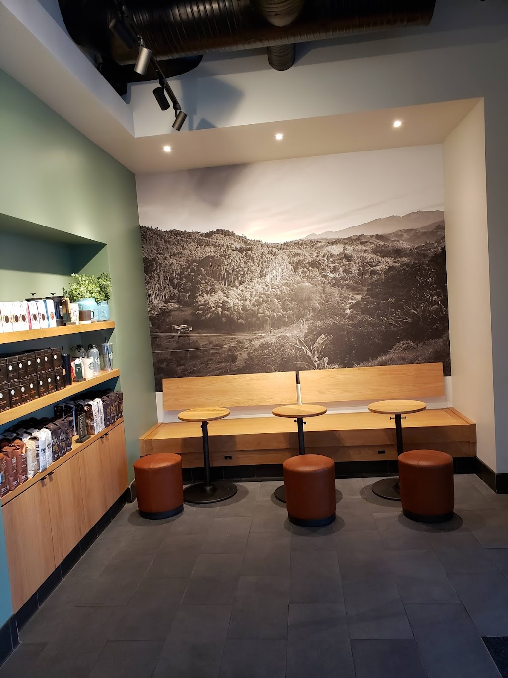 Starbucks | cafe | 16538 Golden Vly Pkwy, Lathrop, CA 95330, USA | 2094569561 OR +1 209-456-9561