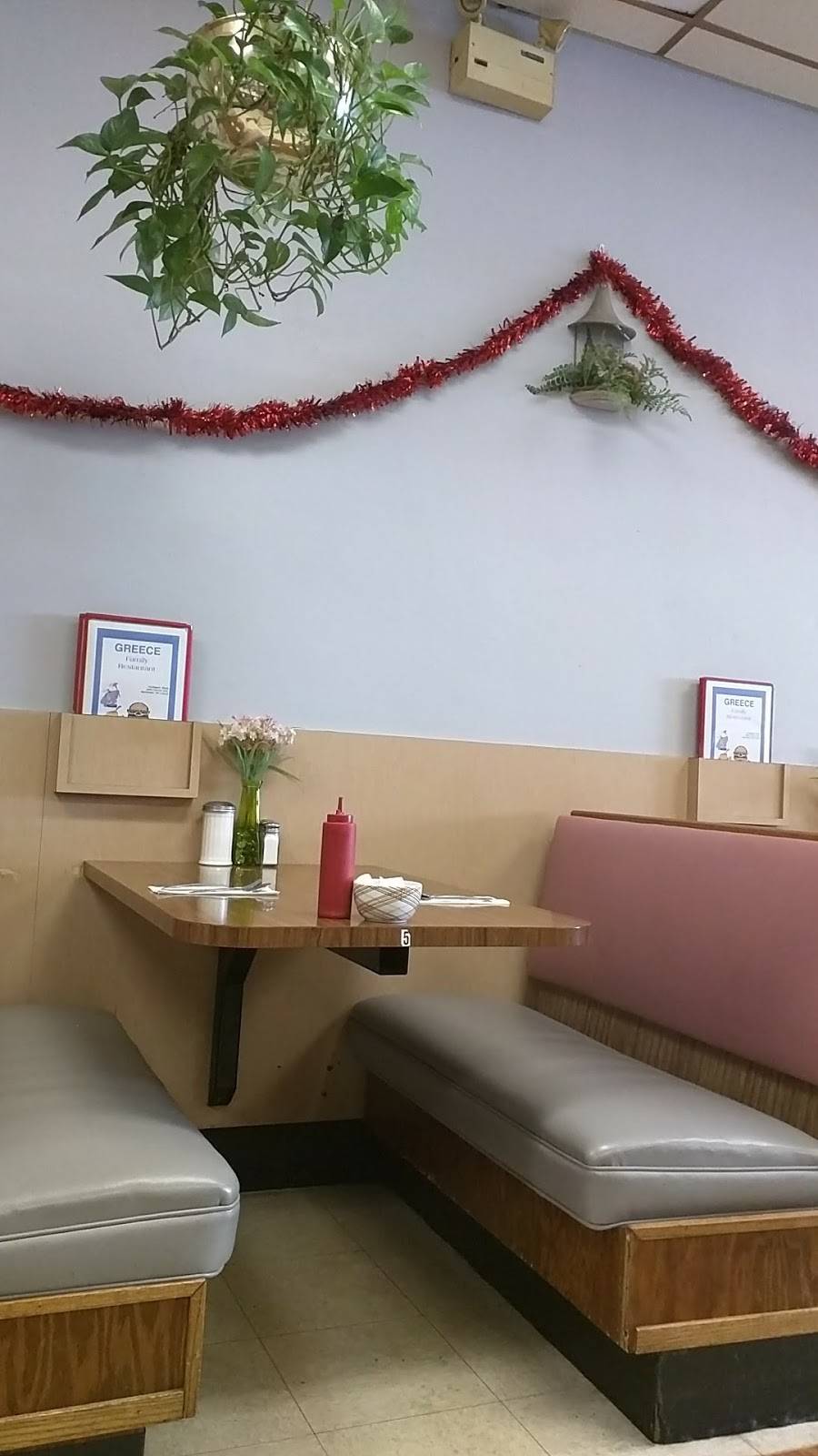 Greece Family Restaurant | restaurant | 3832 Dewey Ave, Rochester, NY 14616, USA | 5856631980 OR +1 585-663-1980