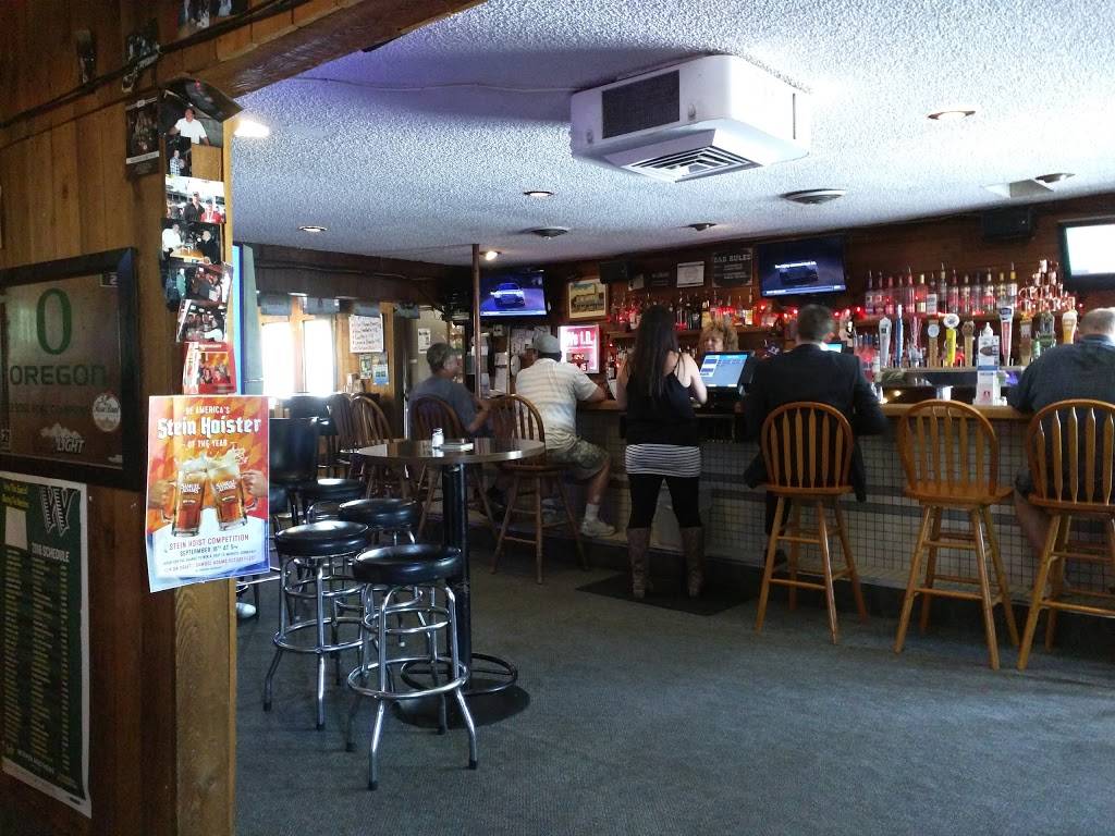 The Old Barn | restaurant | 9656 SW Barbur Blvd, Portland, OR 97219, USA | 5032457981 OR +1 503-245-7981