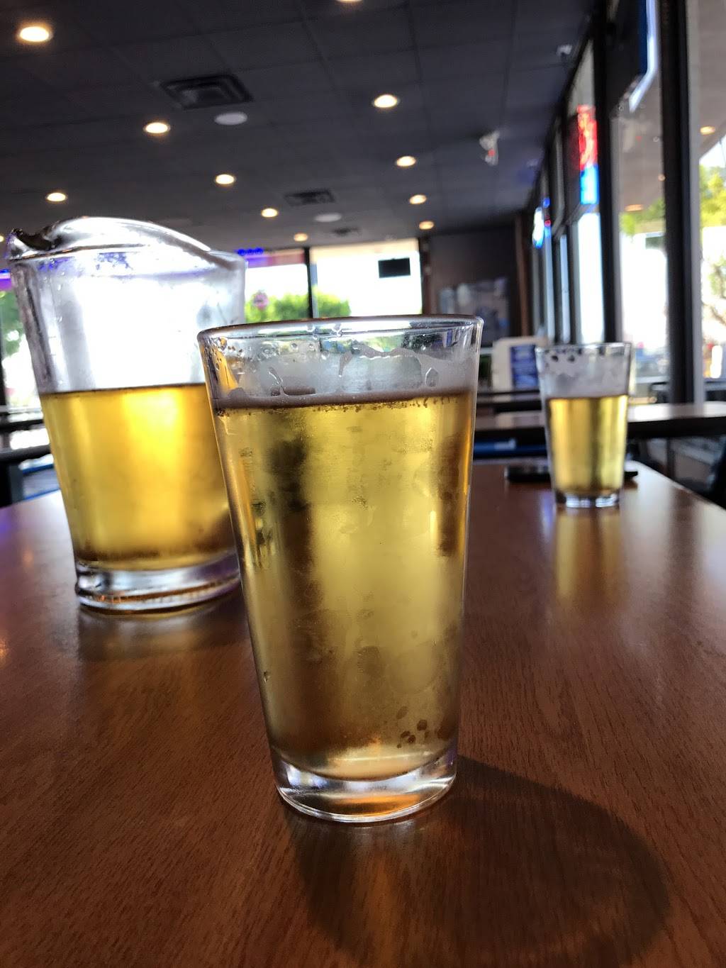 Barros Pizza | restaurant | 21000 Golden Springs Dr, Walnut, CA 91789, USA | 9095982871 OR +1 909-598-2871