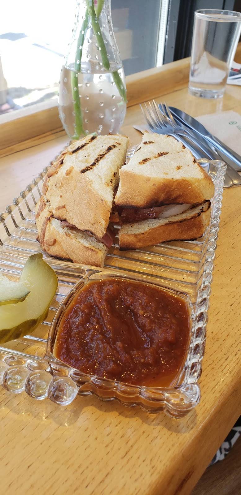 BE Catering, Luncheonette & Take-Home Meals | meal takeaway | 356 Charlotte St, Peterborough, ON K9J 2W2, Canada | 7057501265 OR +1 705-750-1265