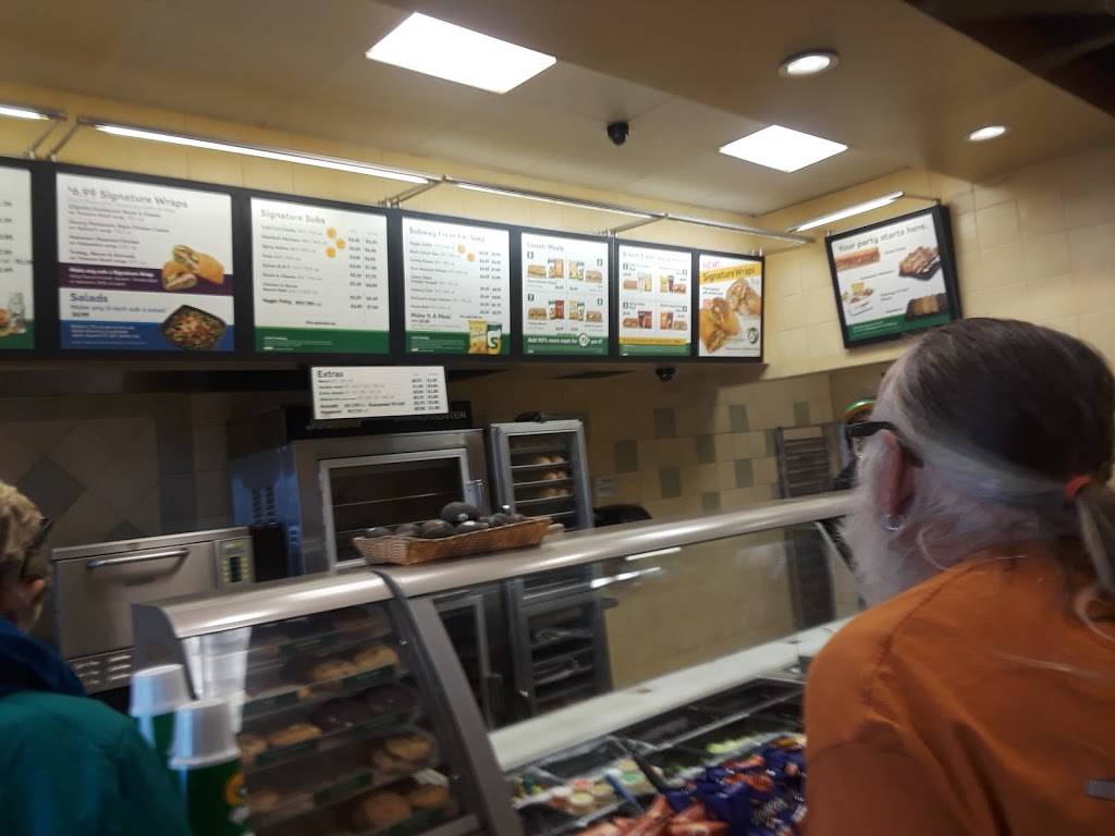Subway Restaurants | restaurant | 1436 W 25th St, San Pedro, CA 90732, USA | 3108338600 OR +1 310-833-8600