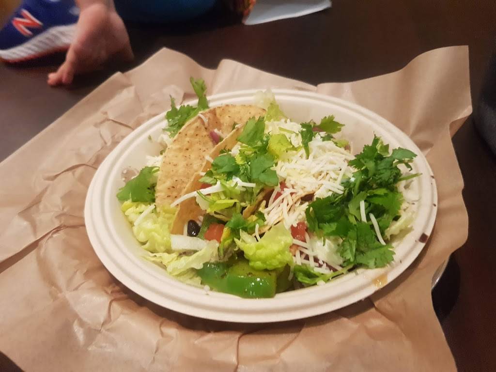 QDOBA Mexican Eats | restaurant | 1333 Theater Dr, Mt Pleasant, SC 29464, USA | 8438843495 OR +1 843-884-3495