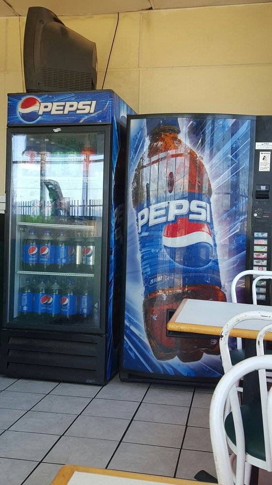 Marcellos Pizza & Pasta | restaurant | 6519 Clay St A, Riverside, CA 92509, USA | 9516819797 OR +1 951-681-9797