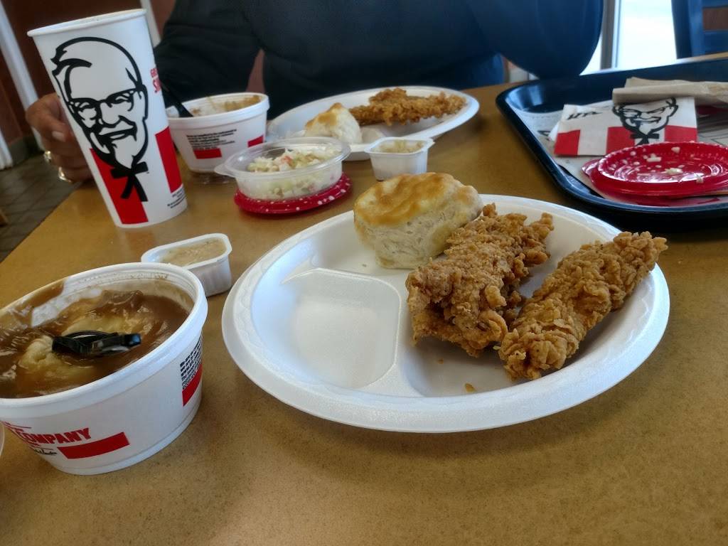 KFC | restaurant | 10224 Taylorsville Rd, Jeffersontown, KY 40299, USA | 5022678296 OR +1 502-267-8296