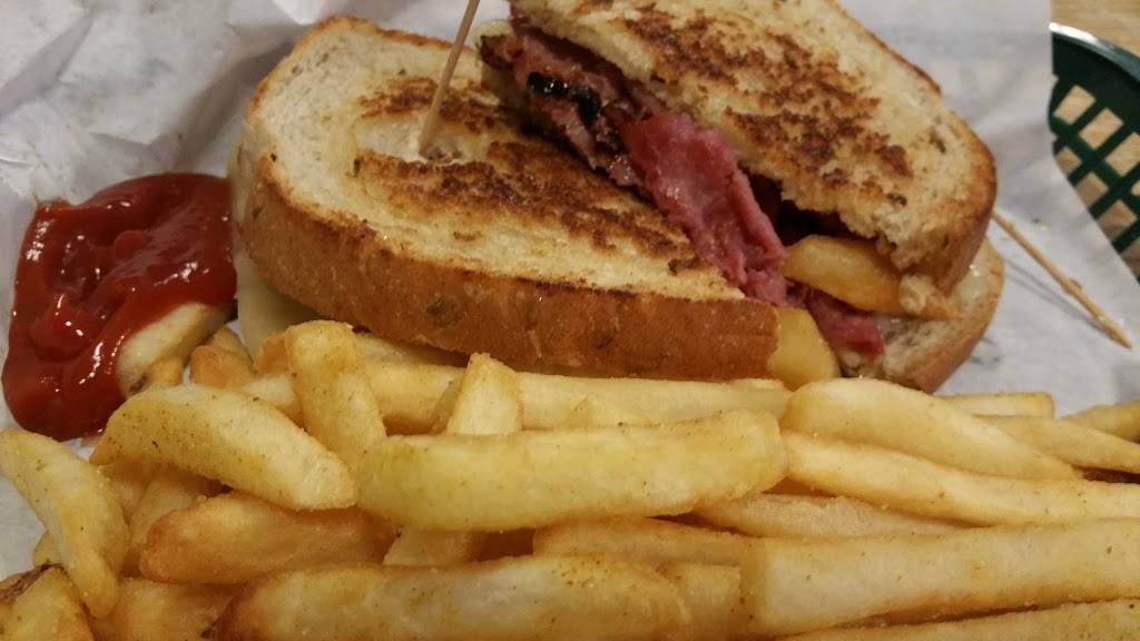 Hamdogs Restaurant | restaurant | 1267 US-395, Gardnerville, NV 89410, USA | 7757826835 OR +1 775-782-6835