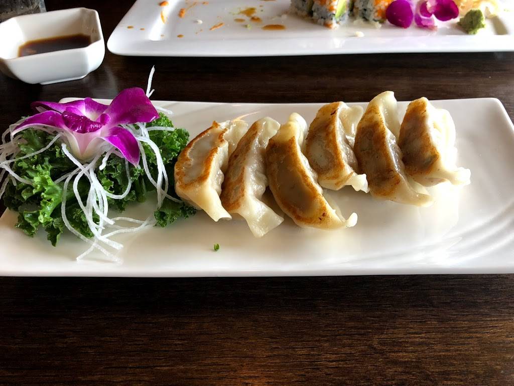 Sams Sushi Bistro | restaurant | 654 Horseblock Road, Farmingville, NY 11738, USA | 6318803333 OR +1 631-880-3333