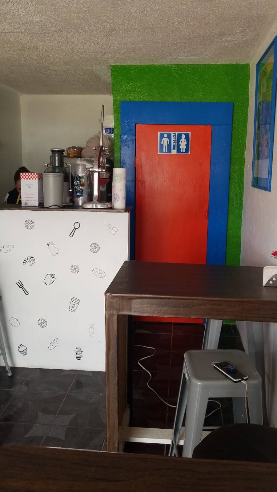 Jugos y antojitos Mexican place | restaurant | 22185, Sanchez Taboada Produtsa, 22185 Tijuana, B.C., Mexico | 016647708458 OR +52 664 770 8458