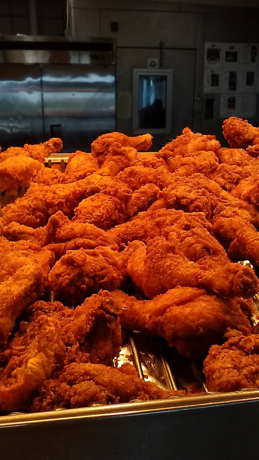 Frenchys Chicken | restaurant | 802 Rankin Rd, Houston, TX 77090, USA | 2816454993 OR +1 281-645-4993