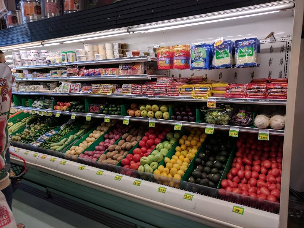 Chavez Supermarket | restaurant | 775 Arguello St, Redwood City, CA 94063, USA | 6503678819 OR +1 650-367-8819