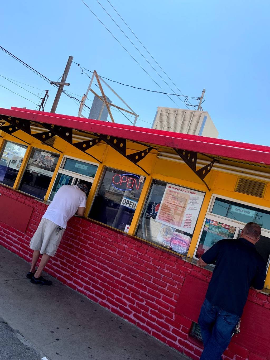 Buckos Jolly Kone Drive In | restaurant | 924 34th St, Bakersfield, CA 93301, USA | 6613221731 OR +1 661-322-1731