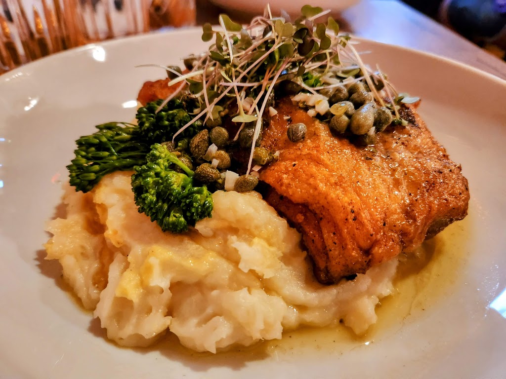 Heirloom MKE | restaurant | 2378 S Howell Ave, Milwaukee, WI 53207, USA | 2622291157 OR +1 262-229-1157