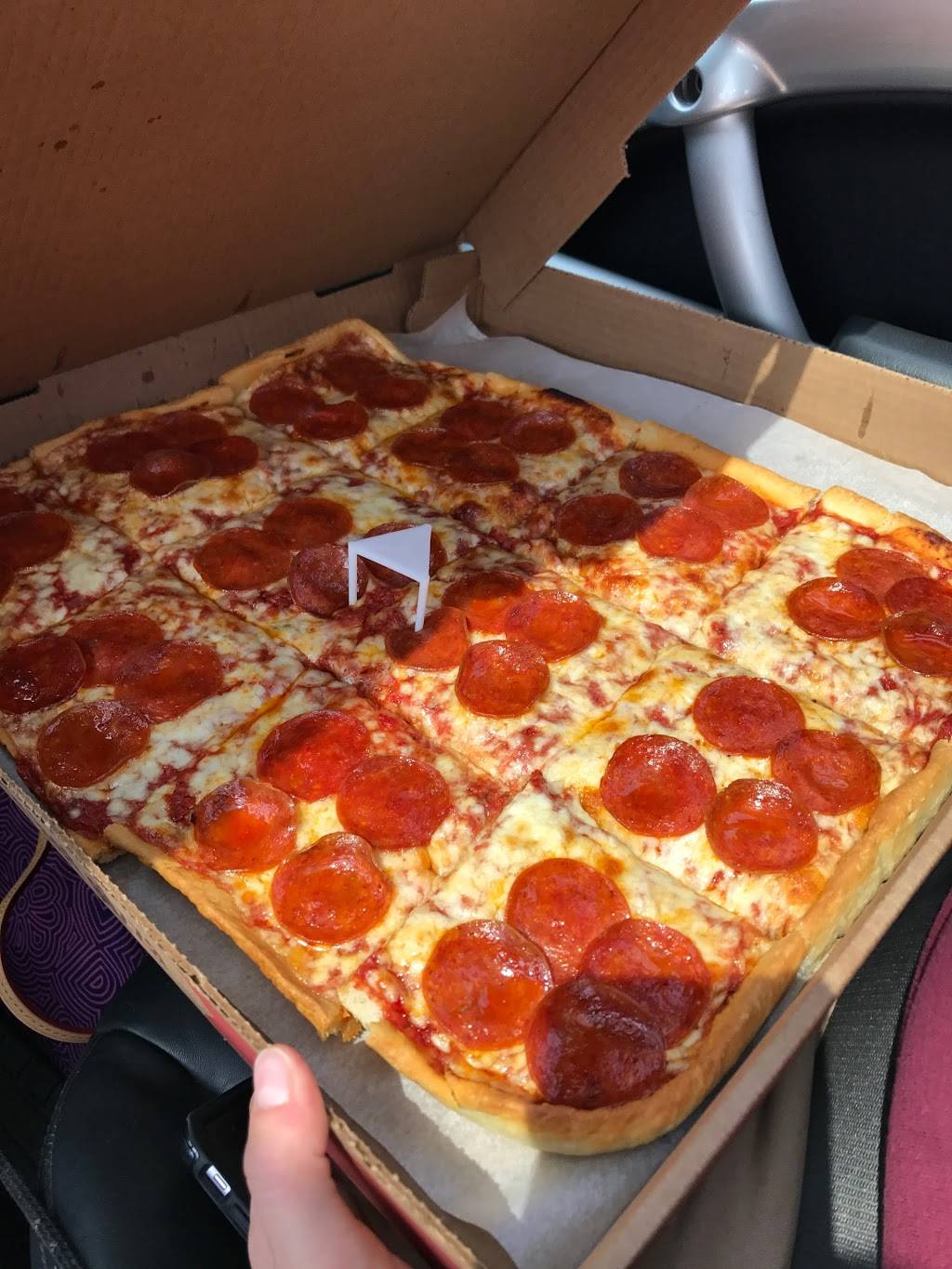 Auntie Vs Pizzeria | restaurant | 2193 Wilson Sharpsville Rd, Cortland, OH 44410, USA | 3306371300 OR +1 330-637-1300