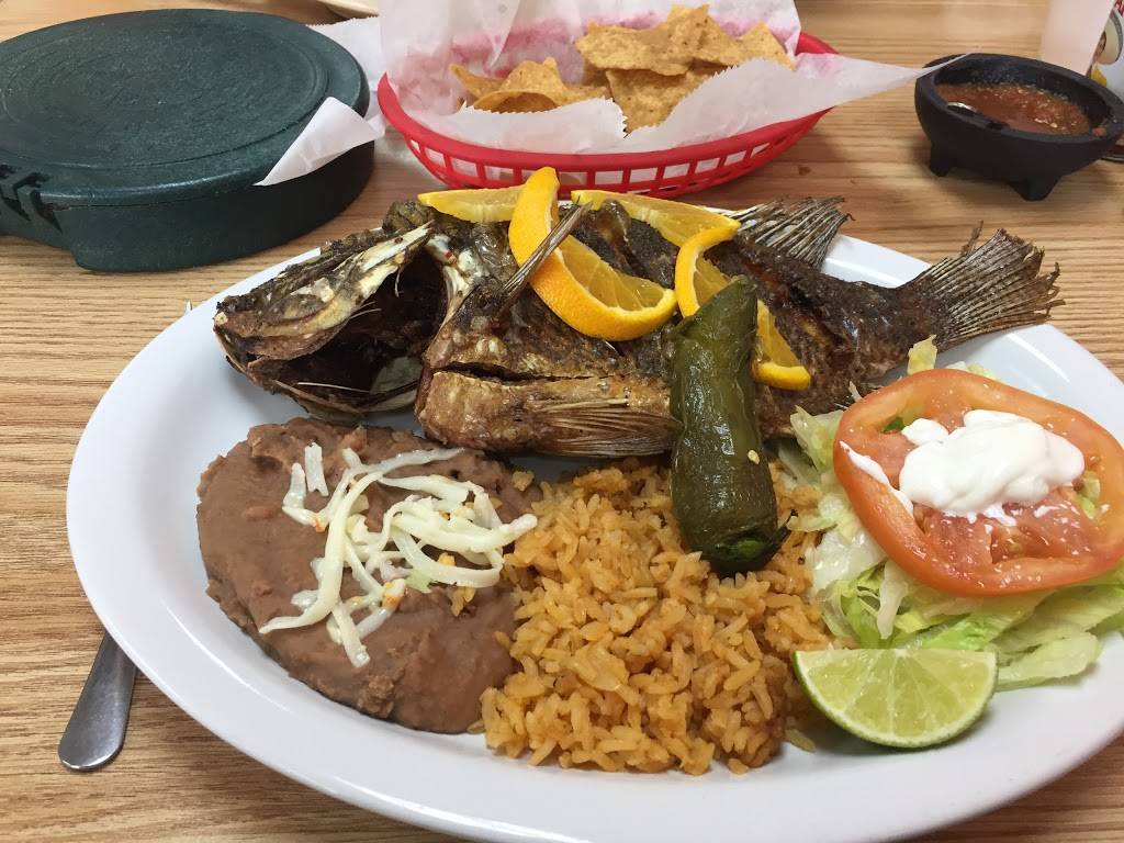 Monicas Mexican Restaurant | restaurant | 839 S Lake St, Mundelein, IL 60060, USA | 8475660033 OR +1 847-566-0033