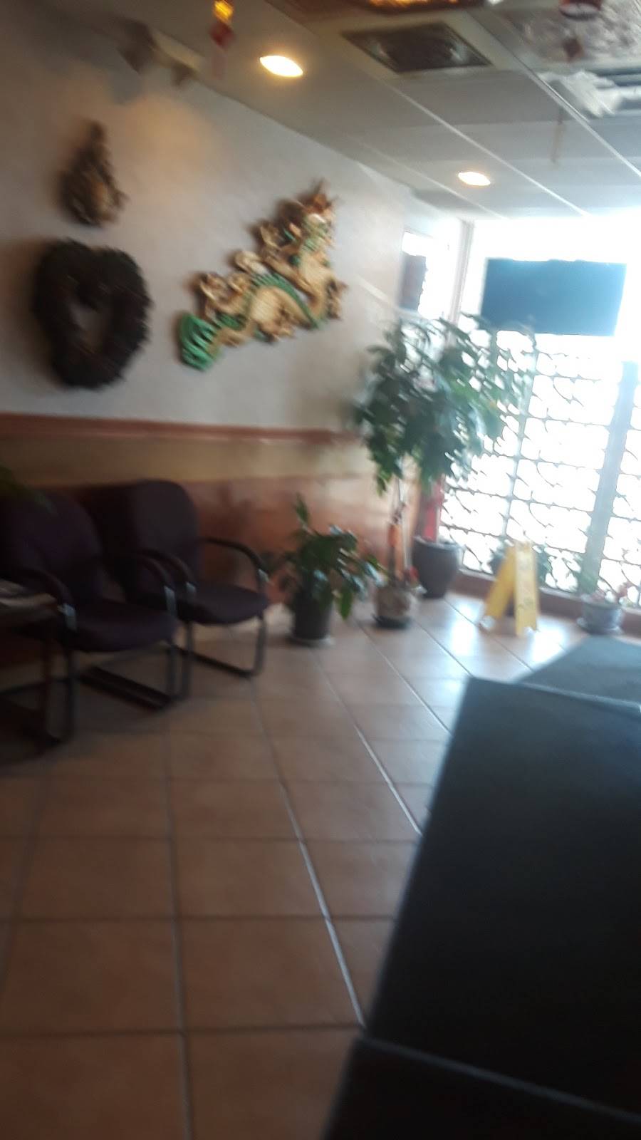 Moys Restaurant | restaurant | 21425 Greater Mack Ave, St Clair Shores, MI 48080, USA | 5867726662 OR +1 586-772-6662