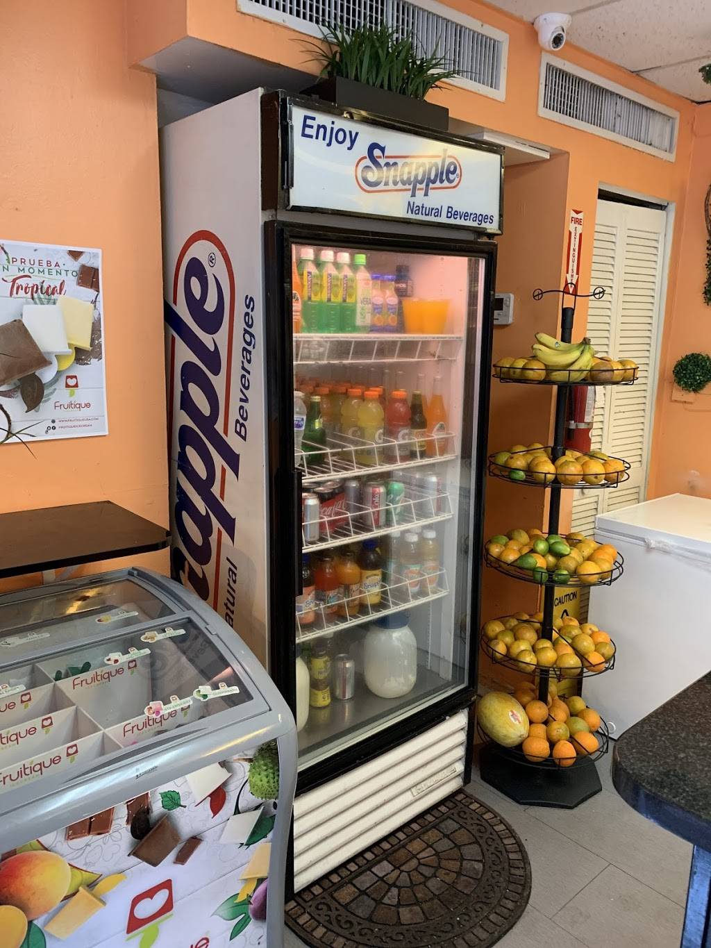 Grandview Palace Cuban Cafeteria | restaurant | 7601 E Treasure Dr, North Bay Village, FL 33141, USA | 3058649303 OR +1 305-864-9303