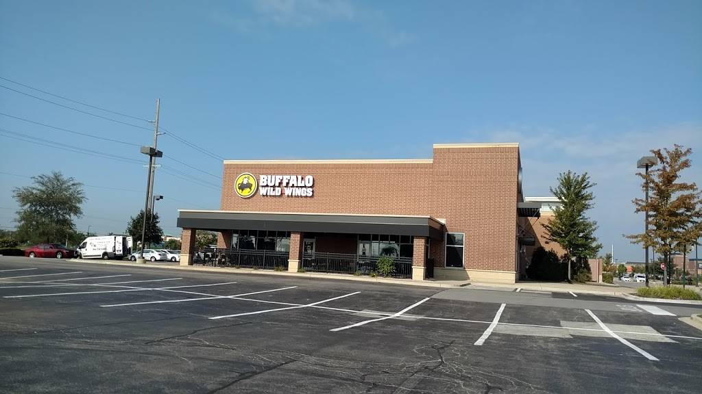 Buffalo Wild Wings | restaurant | 2555 W 75th St, Naperville, IL 60540, USA | 6303699464 OR +1 630-369-9464