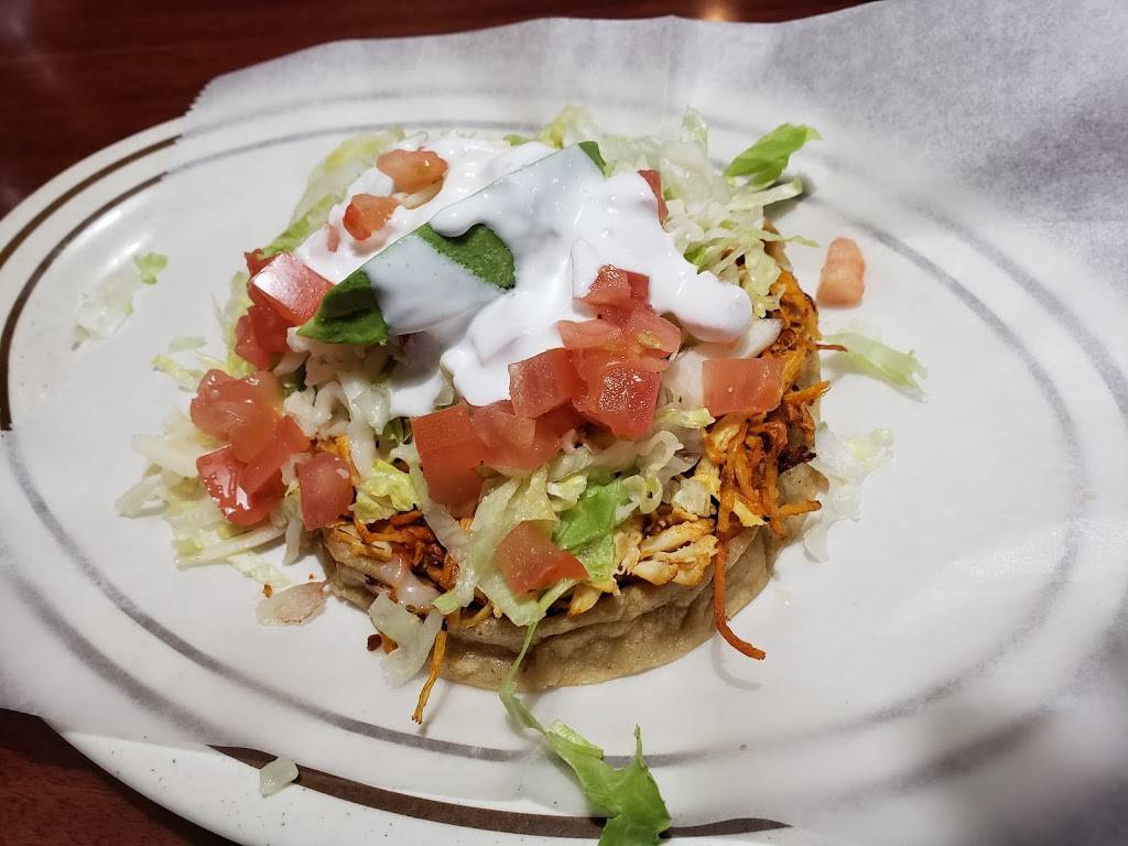 Tolucas Restaurant | restaurant | 1419 Washington St, Waukegan, IL 60085, USA | 8472495183 OR +1 847-249-5183