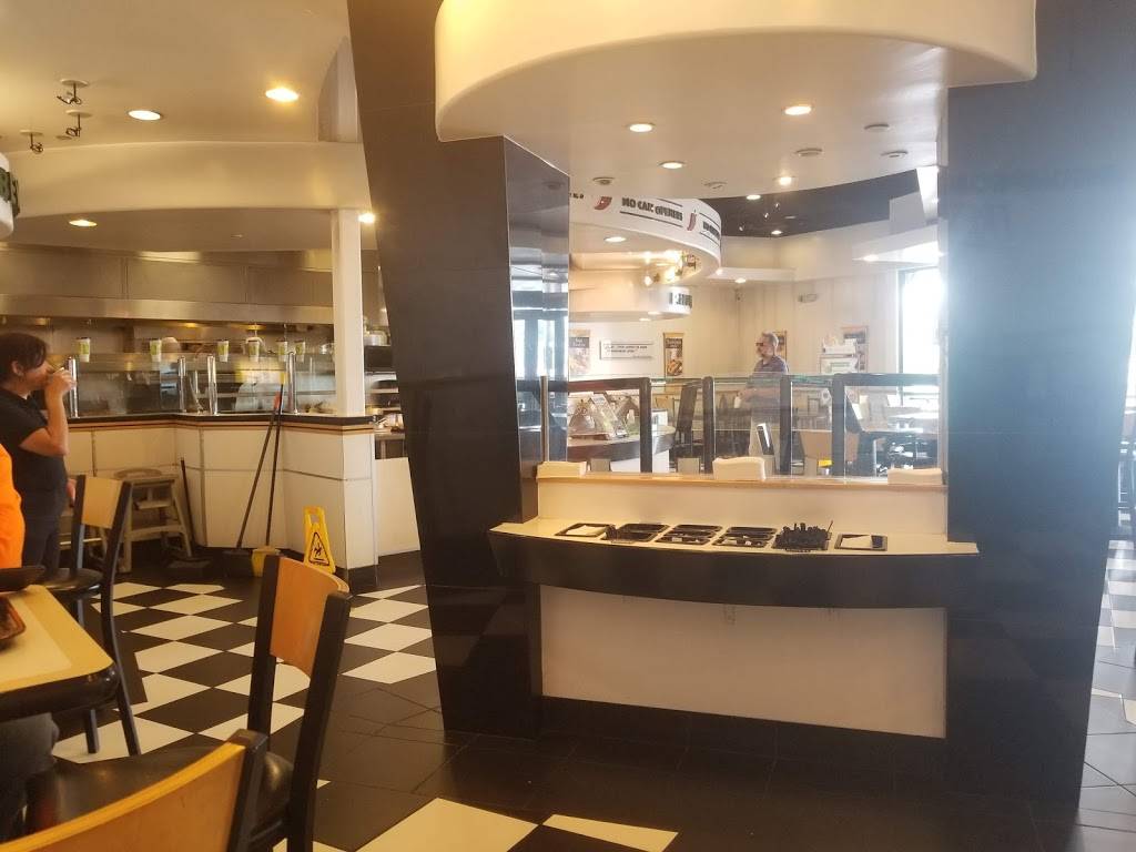 Baja Fresh Mexican Grill | restaurant | 1607 Rockville Pike, Rockville, MD 20852, USA | 3017704339 OR +1 301-770-4339