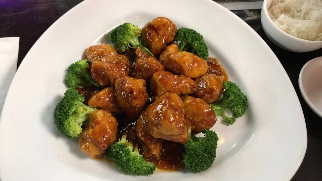 Amber Sushi Asian Bistro | restaurant | 2960 Middletown Rd, Bronx, NY 10461, USA | 7188288808 OR +1 718-828-8808