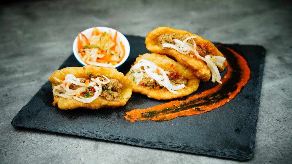 Bistro Box Restaurant & Bar | restaurant | 1521 1st Ave S #101, Seattle, WA 98134, USA | 2069223538 OR +1 206-922-3538