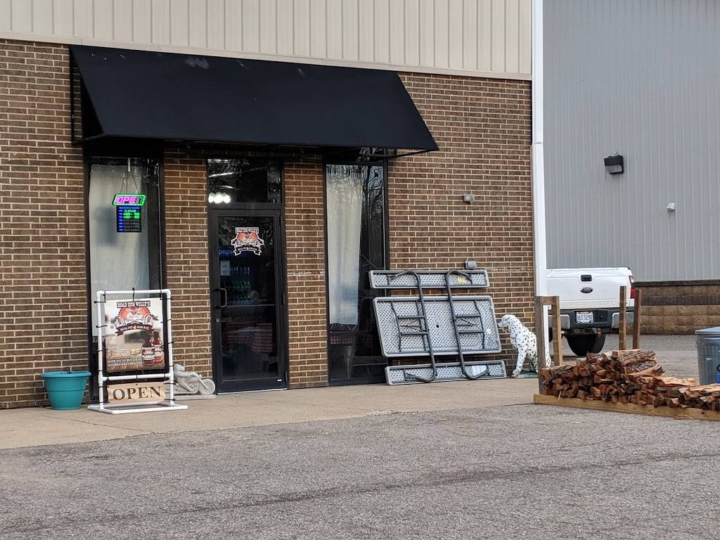 Road Hog Willys Real-Pit Bar-B-Q | restaurant | 504 Harcourt Rd Unit B, Mt Vernon, OH 43050, USA | 7403261408 OR +1 740-326-1408