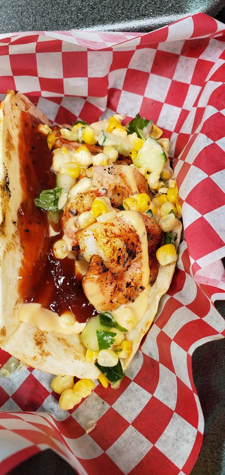 Smoked to the Bone Food Truck & Restaurant | restaurant | 365 Main Ave, De Pere, WI 54115, USA | 9204254338 OR +1 920-425-4338