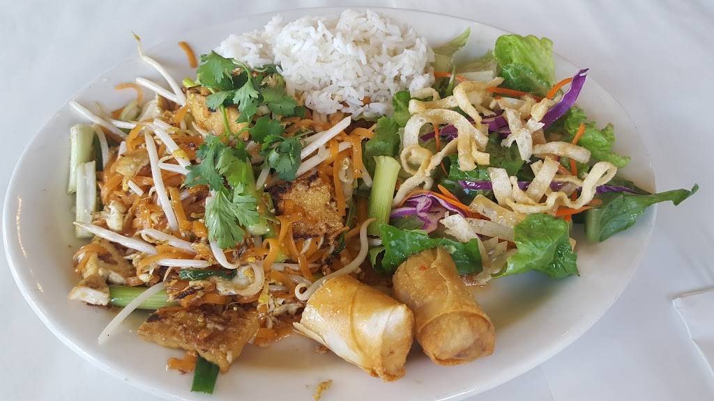 Royal Thai Cuisine | restaurant | 4001 West Coast Hwy, Newport Beach, CA 92663, USA | 9496458424 OR +1 949-645-8424