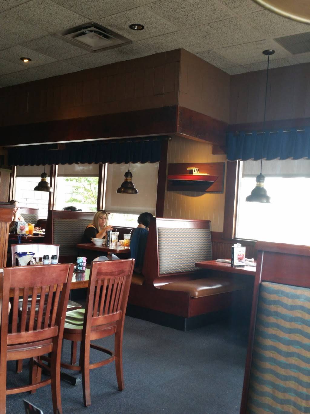Red Lobster | restaurant | 1947 N Jackson St, Tullahoma, TN 37388, USA | 9313934030 OR +1 931-393-4030