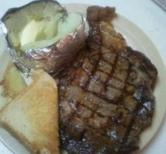 Hatfields Grill | restaurant | 412 Spruce Ave, Barnsdall, OK 74002, USA | 9188472272 OR +1 918-847-2272