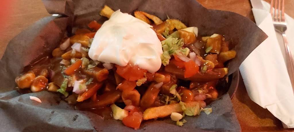 Sports Bar & Grill | restaurant | 200 Simcoe Ave, Keswick, ON L4P 2H7, Canada | 2892760420 OR +1 289-276-0420