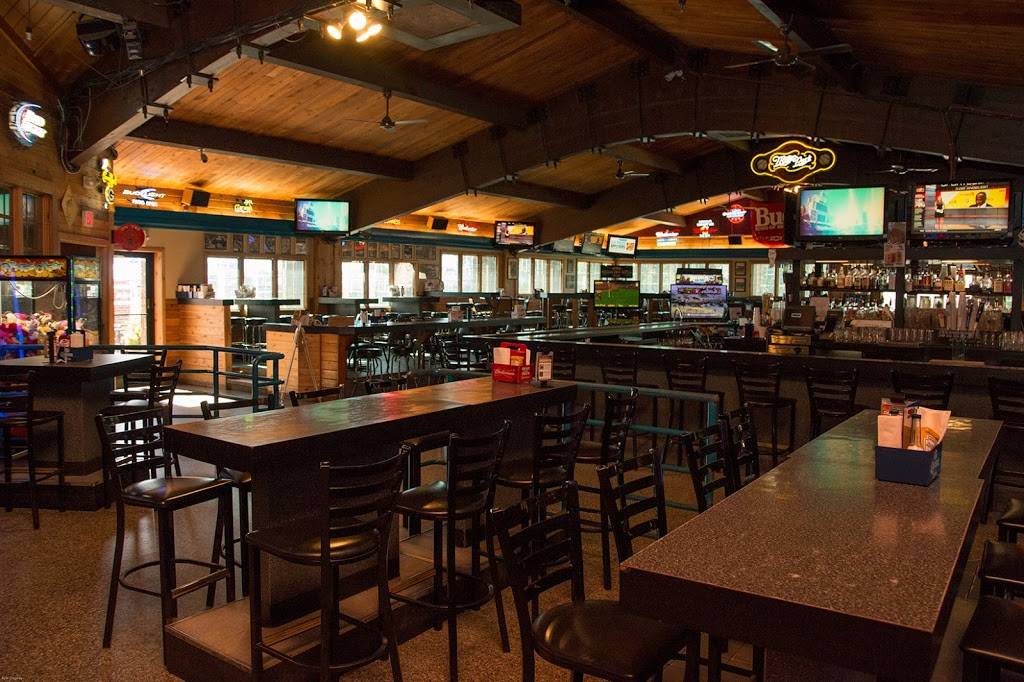 The Bar - Oshkosh | restaurant | 825 N Washburn St, Oshkosh, WI 54904, USA | 9202323566 OR +1 920-232-3566