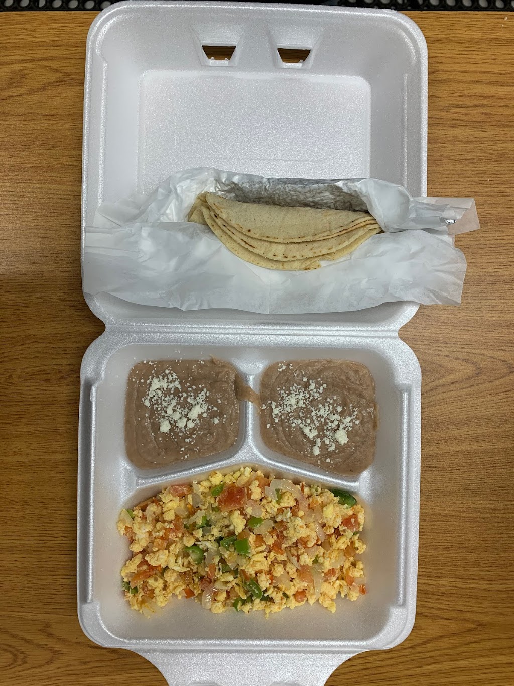 Tierra Del Sol Latino Market & Cocina | restaurant | 2118-A County Dr, Petersburg, VA 23803, USA | 8045185030 OR +1 804-518-5030