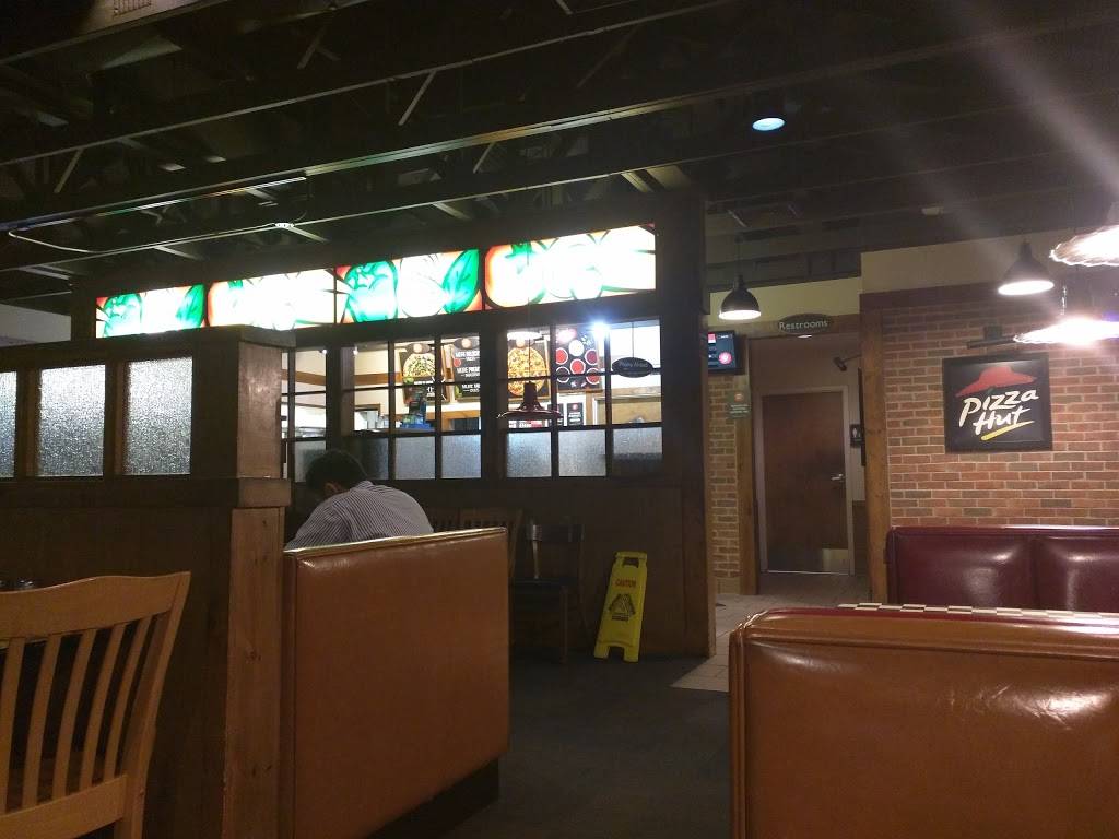 Pizza Hut | restaurant | 3451 W Devon Ave, Chicago, IL 60659, USA | 7734633043 OR +1 773-463-3043