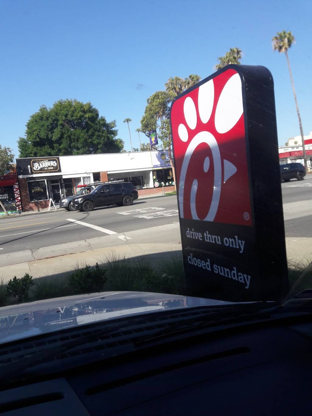 Chick-fil-A | restaurant | 2207 Lincoln Blvd, Santa Monica, CA 90405, USA | 3103148088 OR +1 310-314-8088