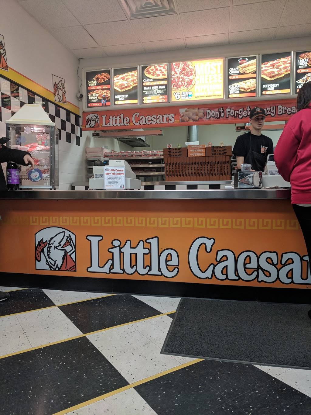 Little Caesars Pizza | meal takeaway | 882 E Maes Ave, Kimberly, WI 54136, USA | 9207882788 OR +1 920-788-2788