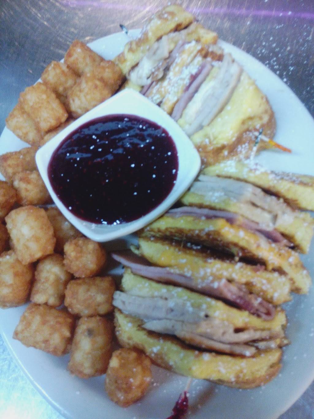 Kricketts Family Restaurant | restaurant | 14422 Pacific Ave S, Parkland, WA 98444, USA | 2535311970 OR +1 253-531-1970